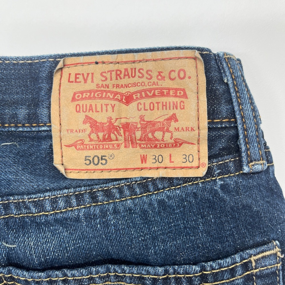 Levi's 505 Straight Fit Jeans Dark Wash‎ Blue 30x30 Mens Denim Streetwear - Picture 4 of 7